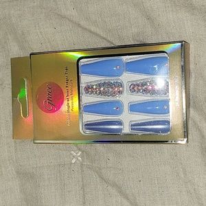 Fashion Press on Nails